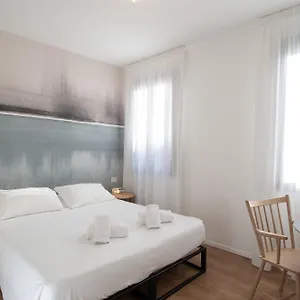 ** Otel Rio İtalya