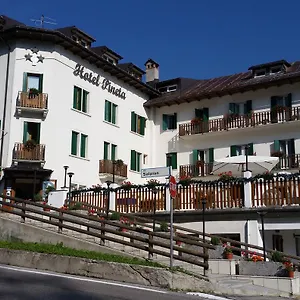 *** Hotel Pineta Italy